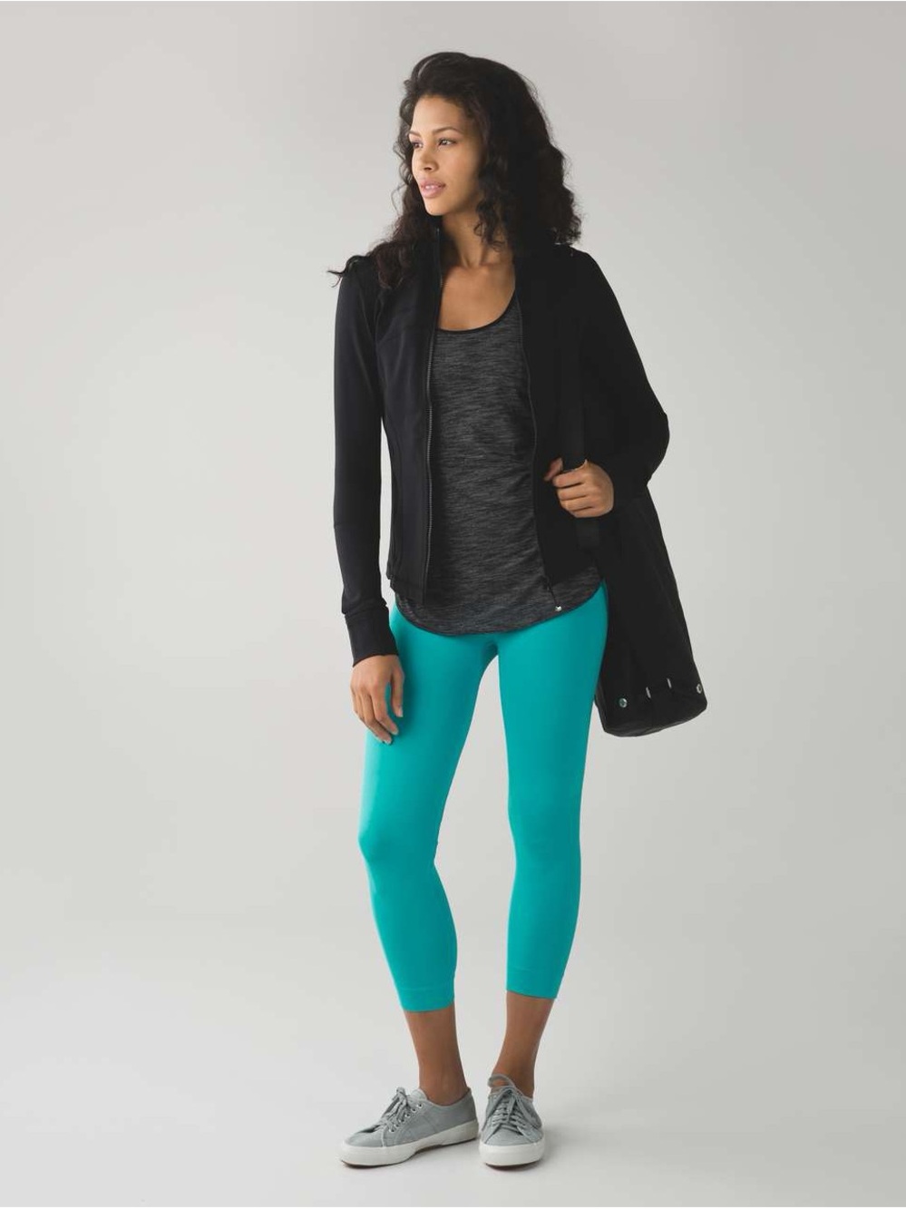 NWT Lululemon Zone In Crop 21”